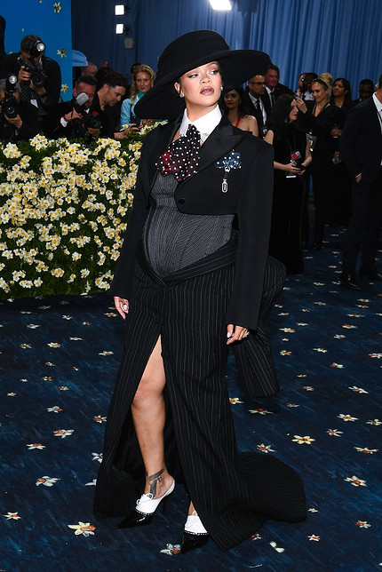 Met Gala 2025: самые яркие образы звезд с ковровой дорожки