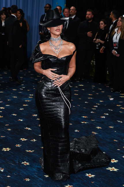 Met Gala 2025: самые яркие образы звезд с ковровой дорожки