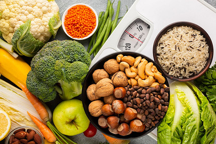 В каких продуктах содержатся углеводы: список простых и сложных
