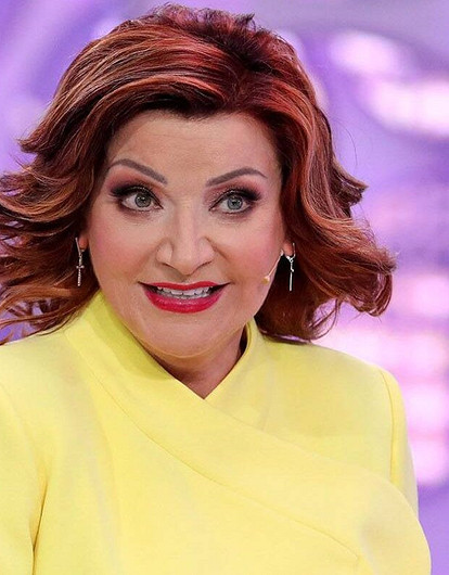 На Елену Степаненко подали в суд из-за долгов умершей подруги