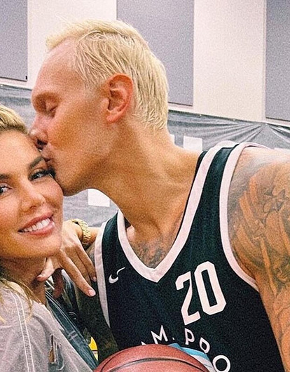 Она убедила его, что в положении: адвокат семьи Яниса Тиммы обвиняет Седокову в подстроенной беременности