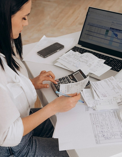 ИП или самозанятость: что выгоднее и проще в 2025 году