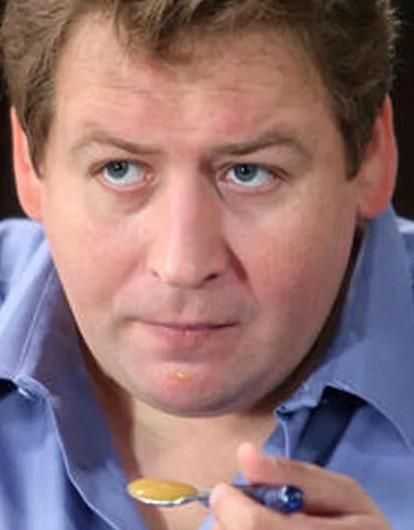 Актеру Станиславу Дужникову провели операцию по уменьшению желудка