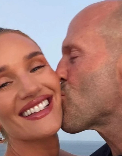 Джейсон Стэтхэм и Роузи Хантингтон-Уайтли: трогательная история любви