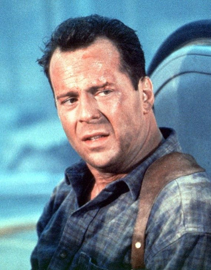 Дочь Брюса Уиллиса поделилась редким кадром актера с маленькой внучкой