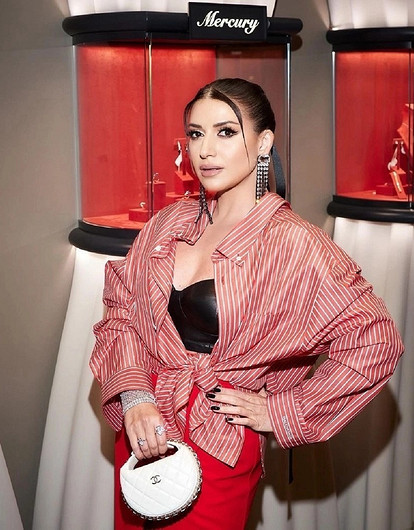 Певица Жасмин впервые станет бабушкой