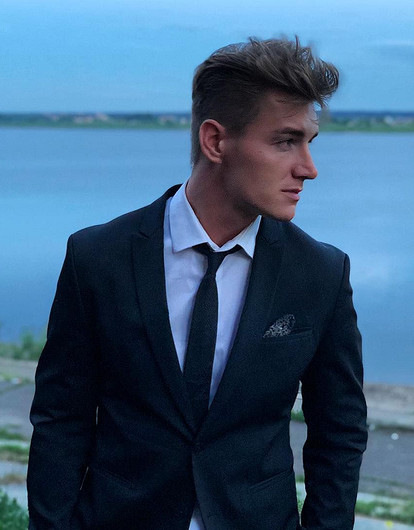 Алексей Воробьев показал первое фото со своей свадьбы