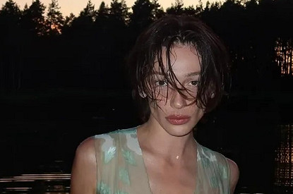 История ничему не учит: Настю Ивлееву раскритиковали за новую откровенную фотосессию