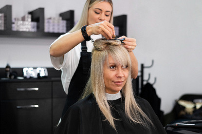 Лунный календарь стрижек на август 2025 года: лучшие и худшие дни