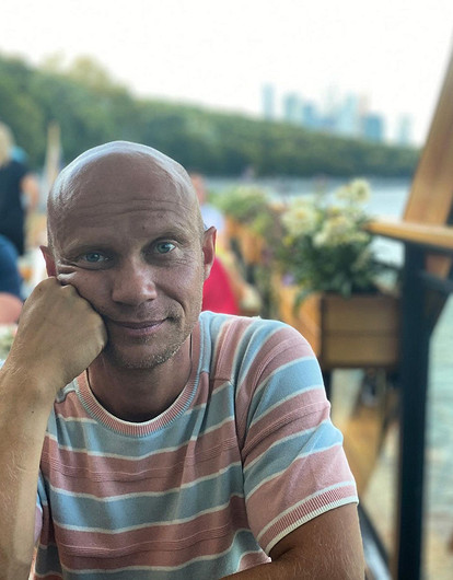 Дмитрия Хрусталева сняли с авиарейса за дебош