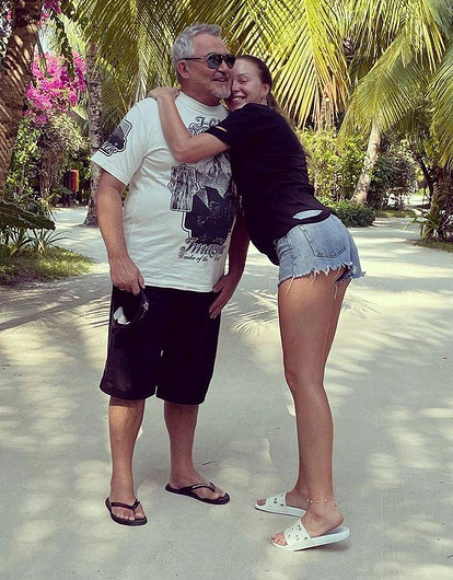 Полине приходилось тщательно скрывать новые отношения: появились подробности развода Диброва с женой