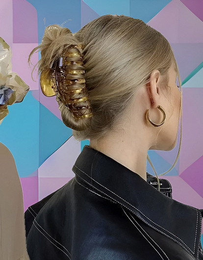 Как красиво завязывать волосы: 8 простых и стильных идей