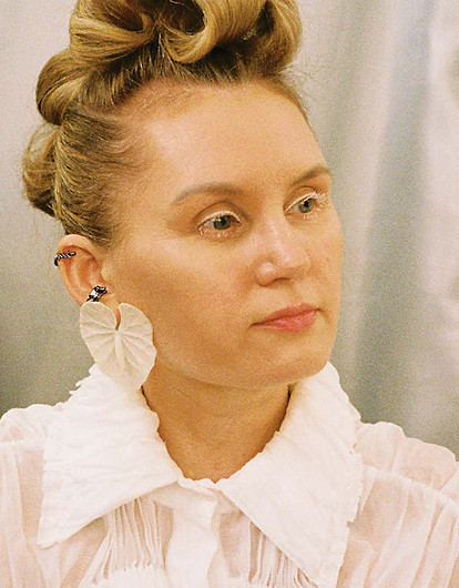 30 интервью с уникальными женщинами: дизайнер концептуальной одежды Александра Гапанович