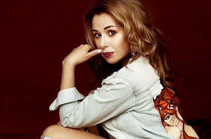 Алена Апина закрутила роман с массажистом, который младше нее на 24 года