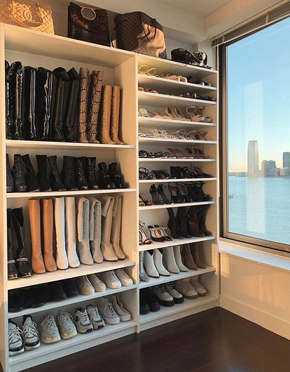 Как хранить обувь в шкафу: 10 идей для красоты и порядка