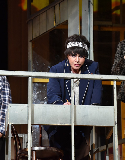 Большие гастроли Театра «Русская песня» со спектаклем «Калина красная» по городам России