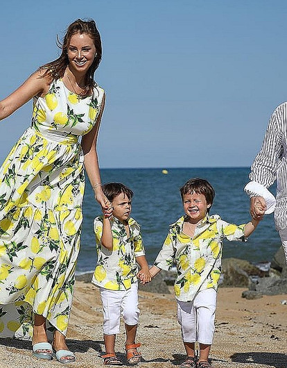 Намерен отсудить виллу и забрать себе детей: Дмитрий Дибров нанял адвоката для развода с женой