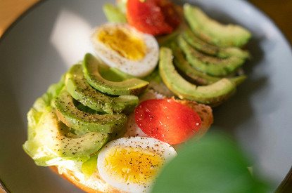 Какие жиры полезны, а каких стоит избегать: гид по здоровым липидам