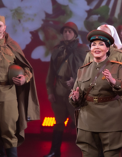 Зрители выдвинули спектакль театра «Русская песня» о Василии Теркине на премию «Звезда Театрала»