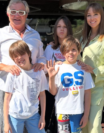 Алименты в размере 300 тысяч рублей — чушь: адвокат Диброва прокомментировал слухи о брачном договоре