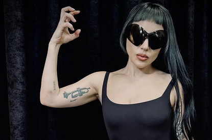 Леди Гага: эволюция от эпатажной артистки до признанной иконы и история новых побед