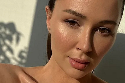 Моя мама - настоящая героиня: Анна Заворотнюк вспомнила, как бунтовала в детстве