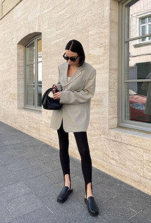 С чем носить женские леггинсы: 7 модных сочетаний