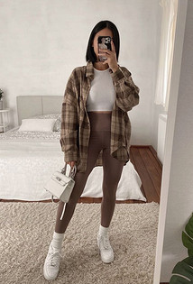 С чем носить женские леггинсы: 7 модных сочетаний