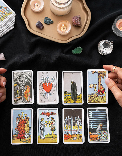 Чем опасны карты Таро: неочевидный вред гаданий