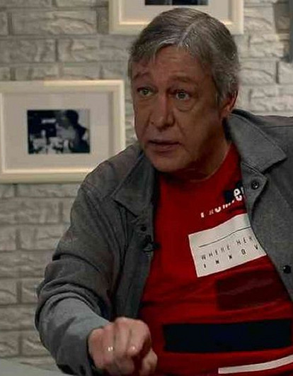 Михаил Ефремов официально развелся с пятой женой