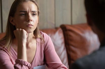 Как узнать, как человек к тебе относится на самом деле: считываем невербальные сигналы