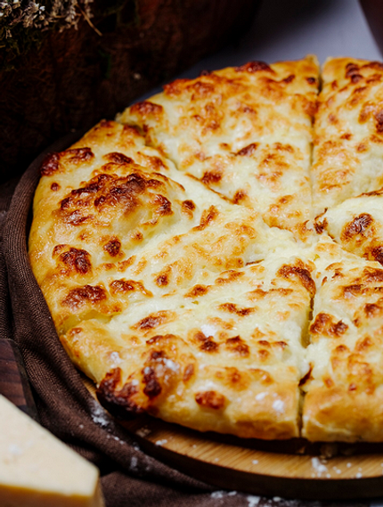 Как правильно есть хачапури в ресторане и дома