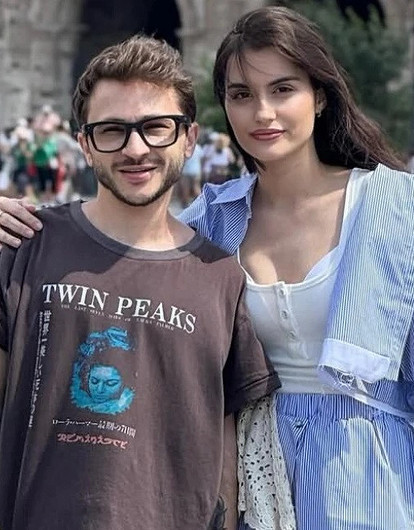 Мы отдали собак кинологам, а они попали в ад: певица Мона и блогер Эльдар Джарахов стали жертвами живодеров