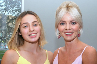 Вывели ее верхом на любимом белом коне: Елена Николаева раскрыла детали второй свадьбы дочери Волочковой