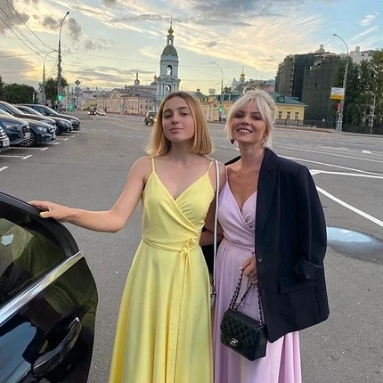Ариадна и Елена Николаева