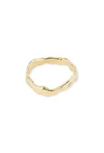 Модные обручальные кольца 2026: забудь про классику — вот что сейчас носят