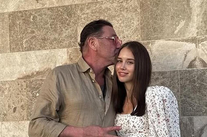 Может попросить посмотреть телефон: Григорий Лепс рассказал о ревности 19-тилетней невесты