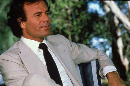 Хулио Иглесиас отреагировал на обвинения в домогательствах