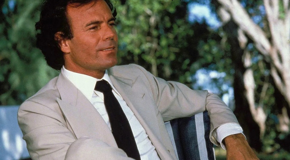 Хулио Иглесиас отреагировал на обвинения в домогательствах