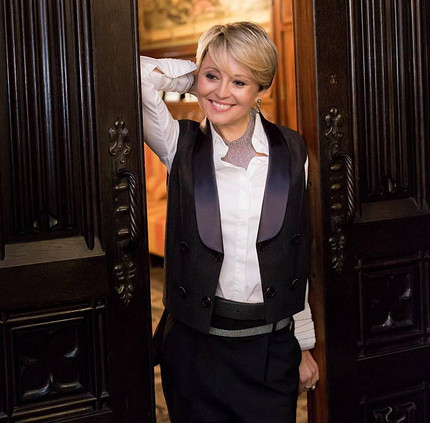 Анжелика Варум: биография, карьера и удачная личная жизнь вопреки слухам