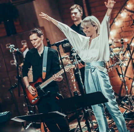 Анжелика Варум: биография, карьера и удачная личная жизнь вопреки слухам