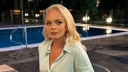 Судебные приставы вскрыли квартиру Ларисы Долиной и передали ключи Полине Лурье