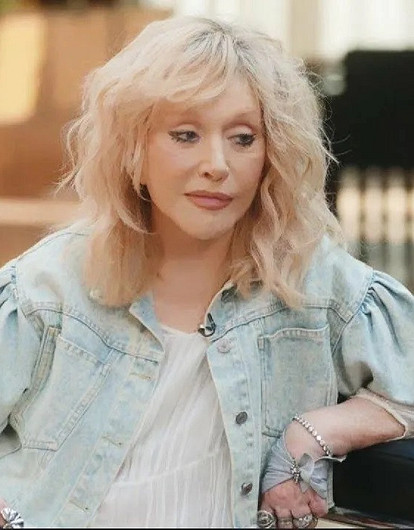 СМИ: Алла Пугачева вернется на сцену этим летом