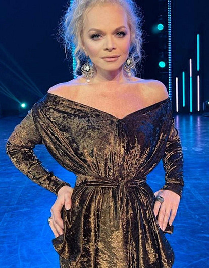 Может, получится обойтись без суда: Полина Лурье хочет взыскать с Долиной судебные расходы