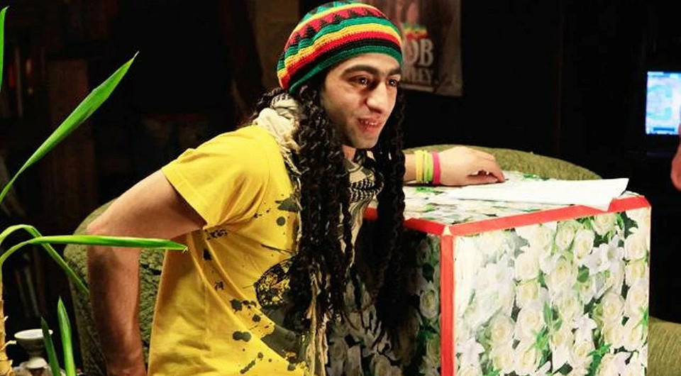 Актер Даешь молодежь Аслан Бижоев стал работать в пункте выдачи Wildberries