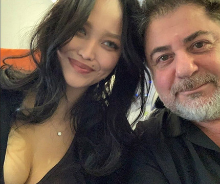 Сейчас Александр Цекало женат на Дарине Эрвин