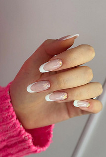 @malina.arusandei_nail_trainer