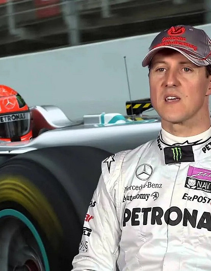 Уже не прикован к постели: Михаэль Шумахер стал передвигаться в инвалидной коляске