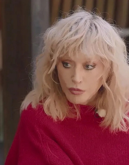 Аллу Пугачеву обязали снести незаконно построенный пирс у жилья в Подмосковье