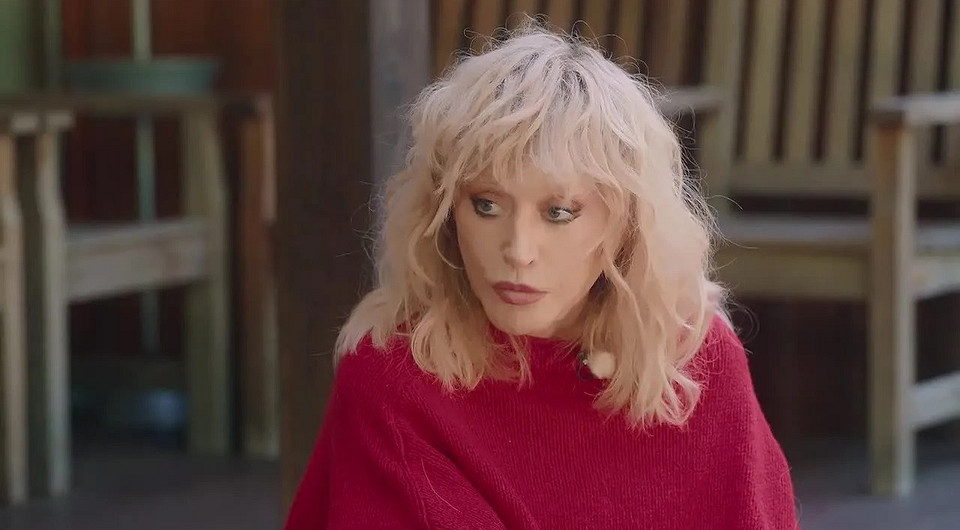 Аллу Пугачеву обязали снести незаконно построенный пирс у жилья в Подмосковье